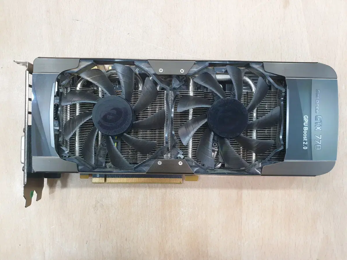 지포스 GTX 760 2G 그래픽카드